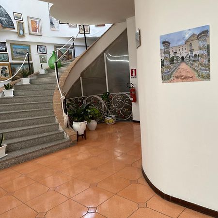 Hotel Cappuccetto Rosso Lusciano Bagian luar foto